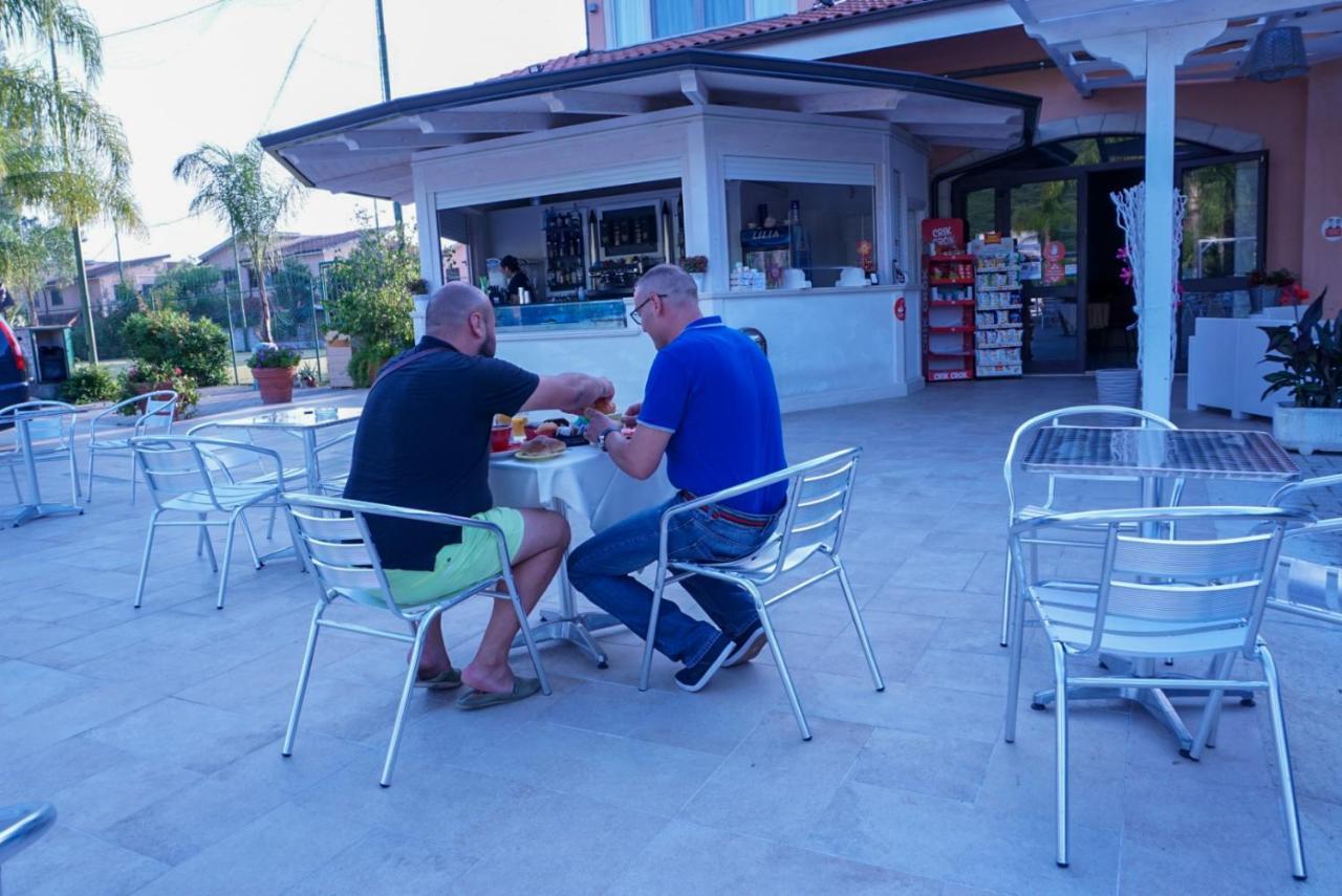Kavani Pizzo  Exteriér fotografie